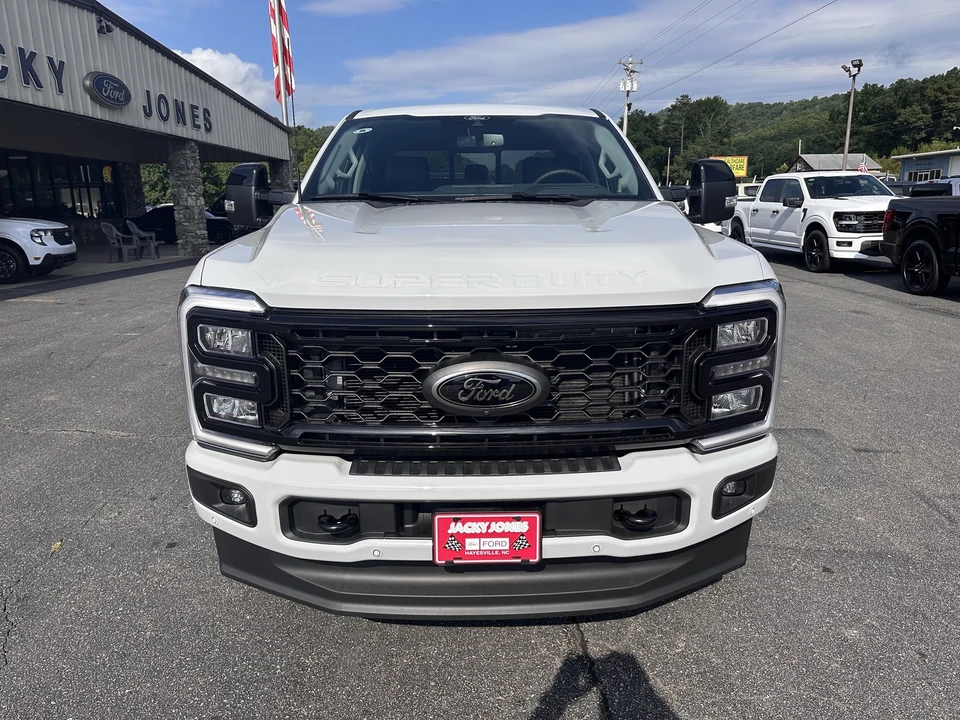 2026 Ford Super Duty 5th Gen - Image 3 of 31