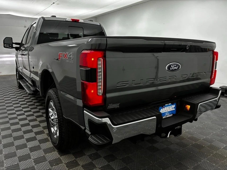 2026 Ford Super Duty 5th Gen - Image 8 of 12