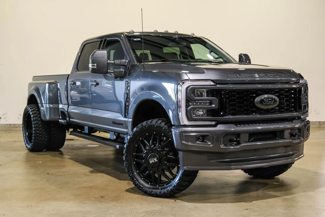 2026 Ford Super Duty 5th Gen - Image 4 of 12