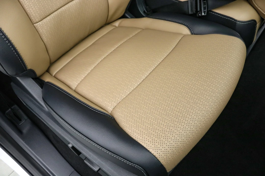 2026 Ford Super Duty 5th Gen - Image 27 of 29