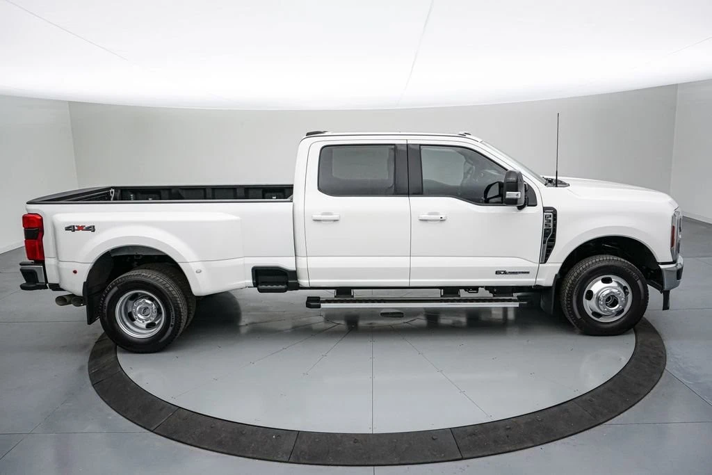 2026 Ford Super Duty 5th Gen - Image 4 of 27