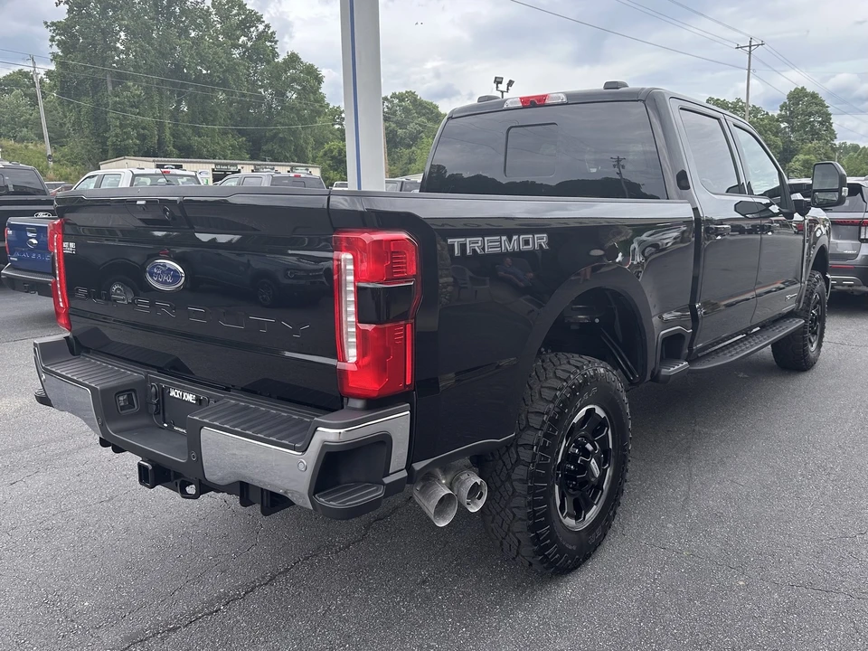 2026 Ford Super Duty 5th Gen - Image 4 of 31