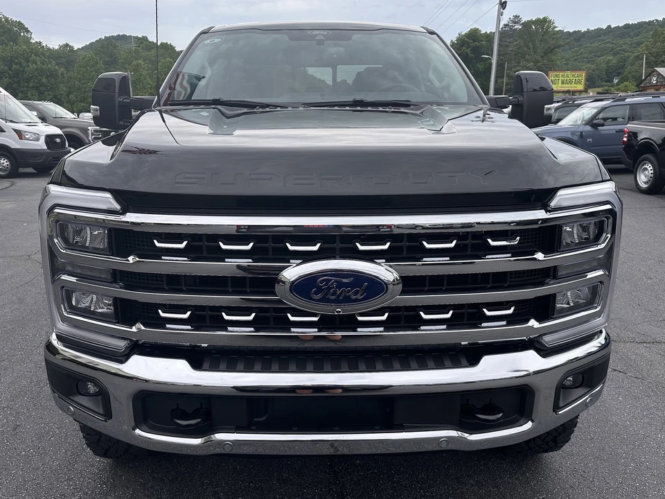 2026 Ford Super Duty 5th Gen - Image 3 of 31