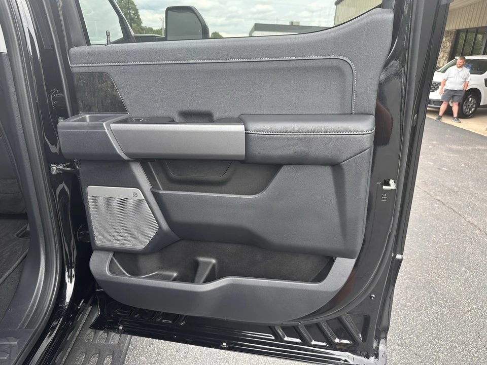 2026 Ford Super Duty 5th Gen - Image 15 of 31