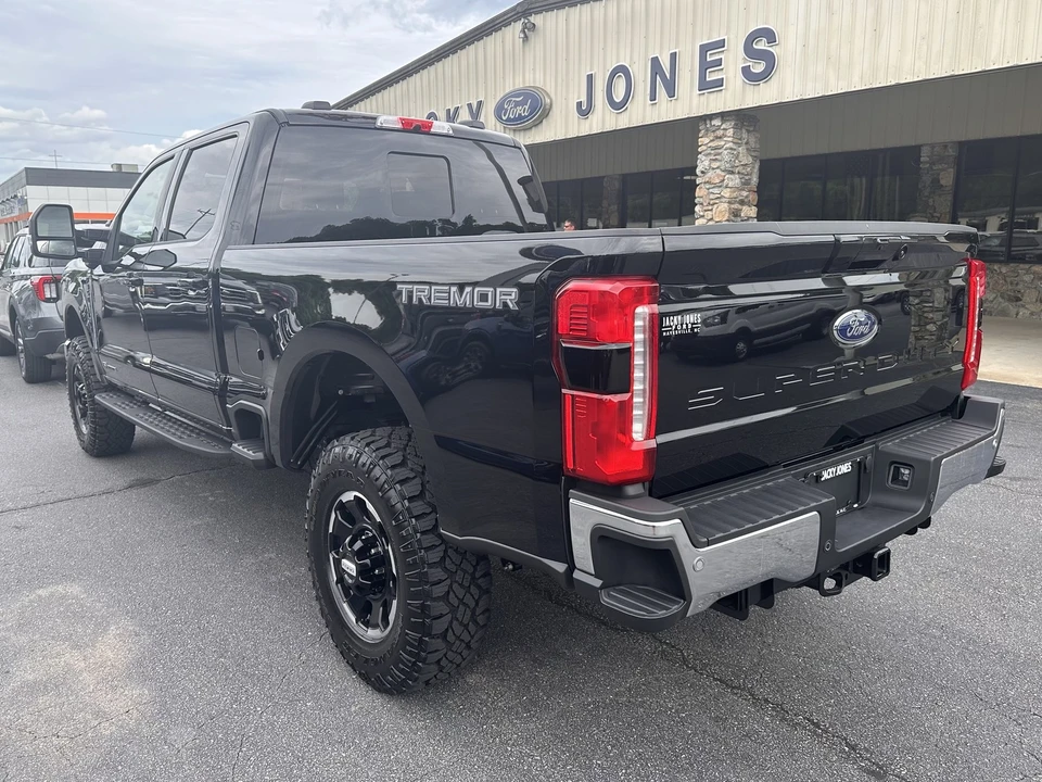 2026 Ford Super Duty 5th Gen - Image 8 of 31