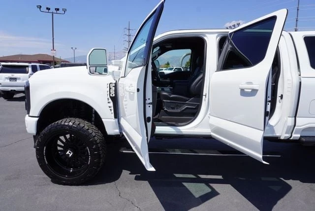 2026 Ford Super Duty 5th Gen - Image 24 of 31