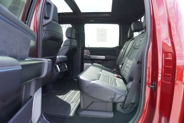 2026 Ford Super Duty 5th Gen - Image 23 of 31