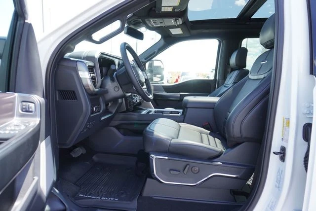 2026 Ford Super Duty 5th Gen - Image 24 of 31