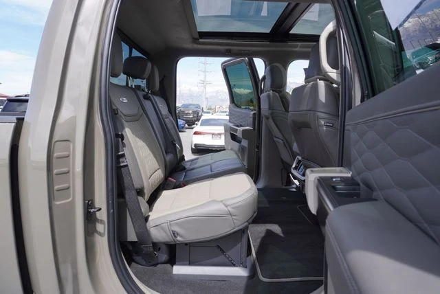 2026 Ford Super Duty 5th Gen - Image 24 of 31