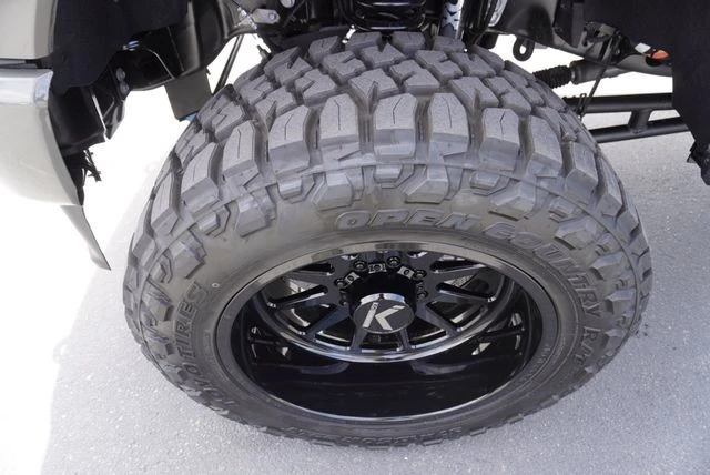 2026 Ford Super Duty 5th Gen - Image 16 of 31