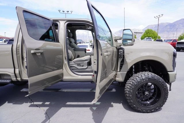 2026 Ford Super Duty 5th Gen - Image 25 of 31