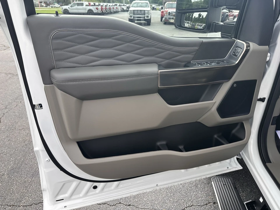 2026 Ford Super Duty 5th Gen - Image 10 of 31