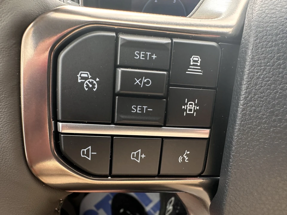 2026 Ford Super Duty 5th Gen - Image 24 of 31