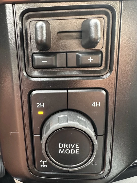2026 Ford Super Duty 5th Gen - Image 22 of 31