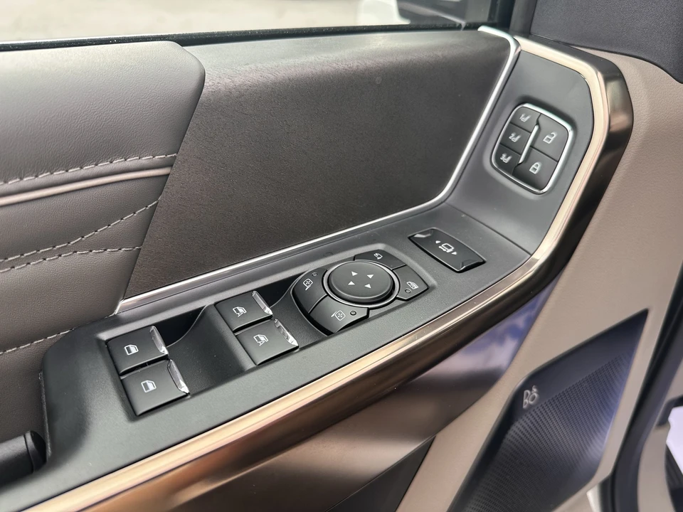 2026 Ford Super Duty 5th Gen - Image 20 of 31