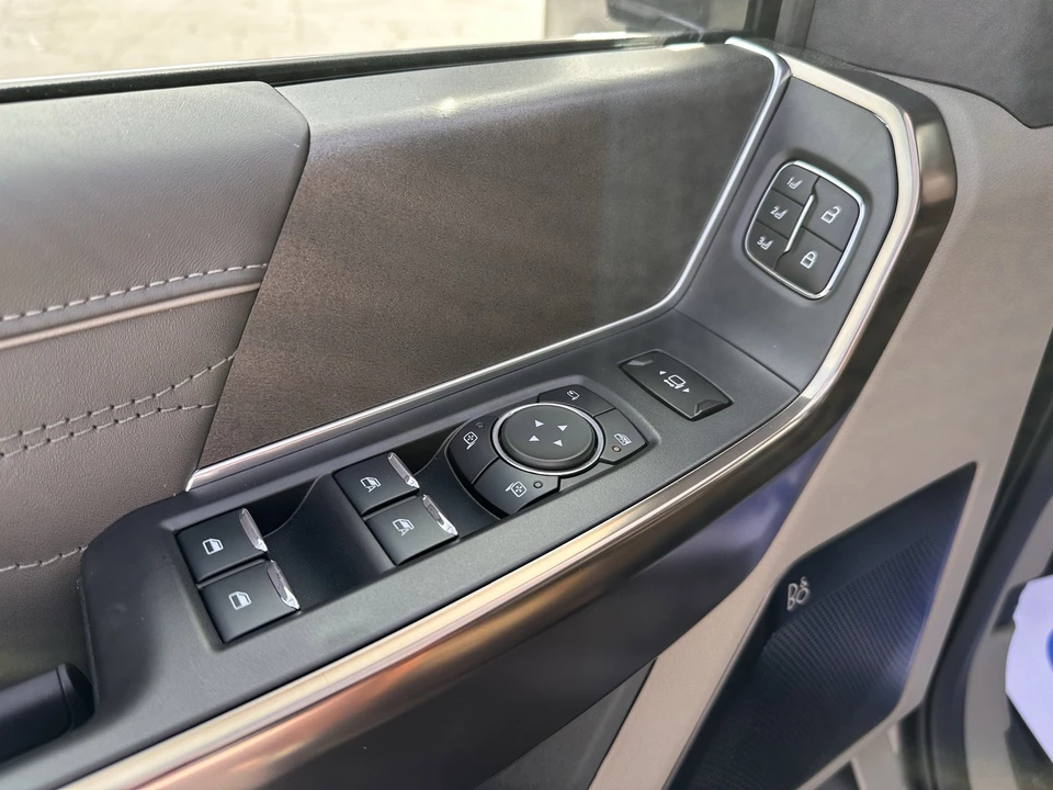 2026 Ford Super Duty 5th Gen - Image 21 of 31