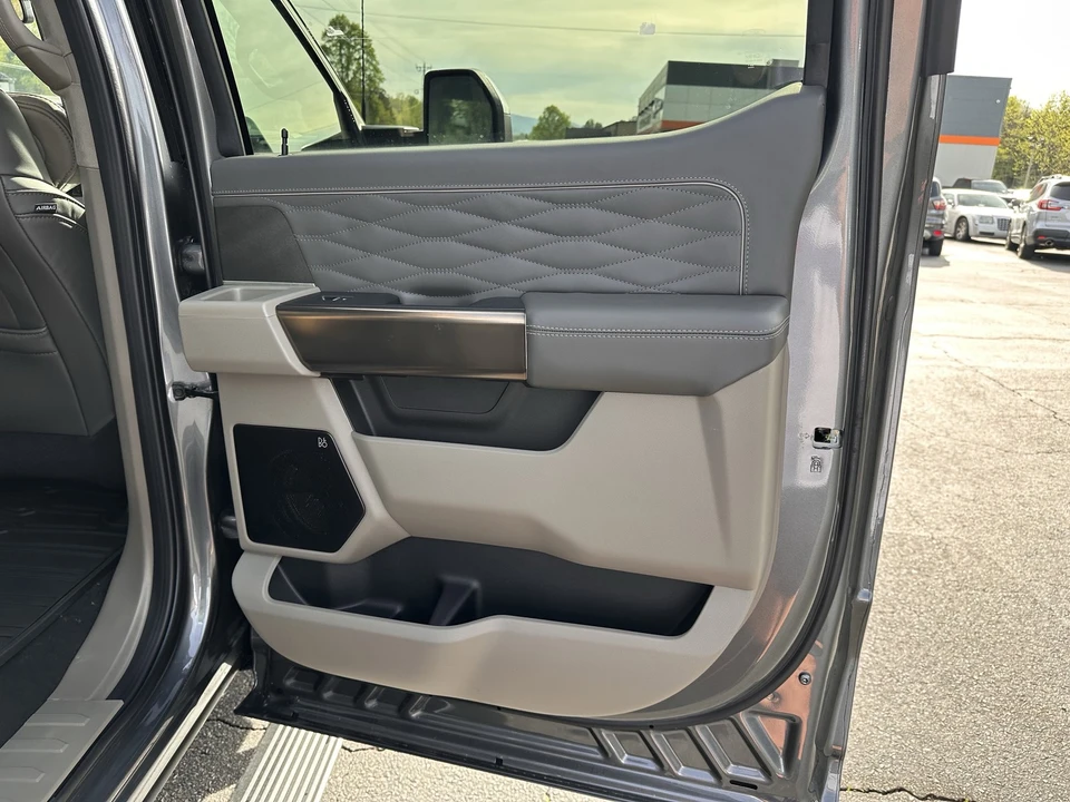 2026 Ford Super Duty 5th Gen - Image 18 of 31