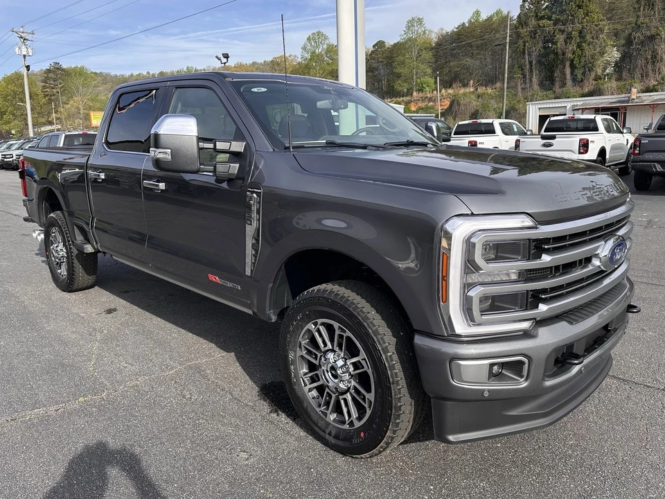 2026 Ford Super Duty 5th Gen - Image 4 of 31
