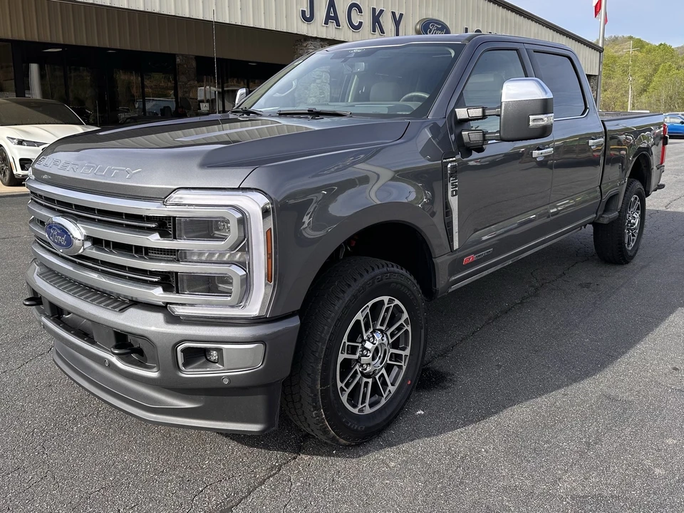 2026 Ford Super Duty 5th Gen - Image 2 of 31