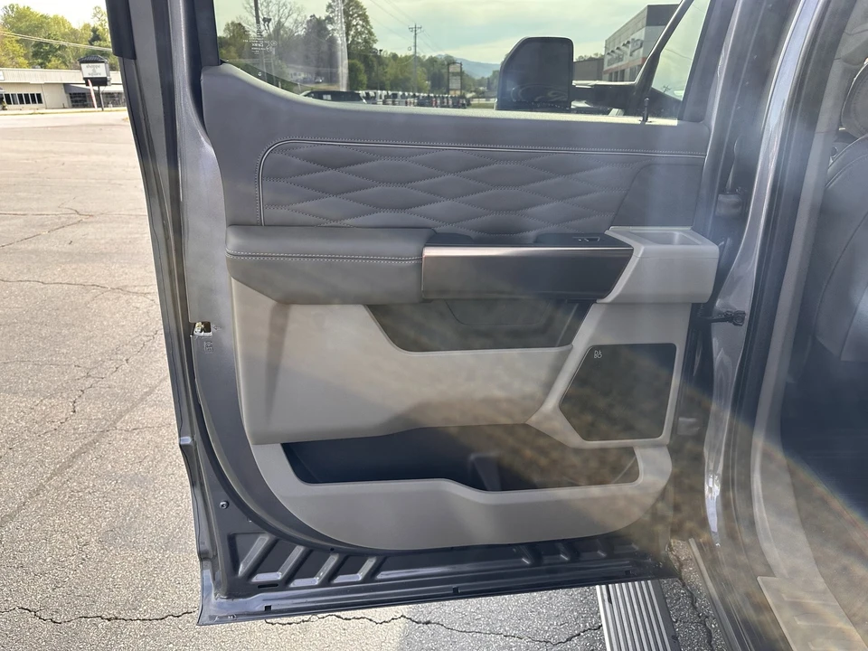 2026 Ford Super Duty 5th Gen - Image 13 of 31