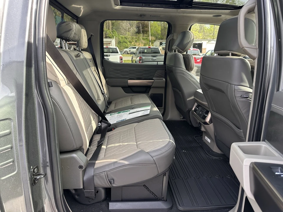 2026 Ford Super Duty 5th Gen - Image 19 of 31