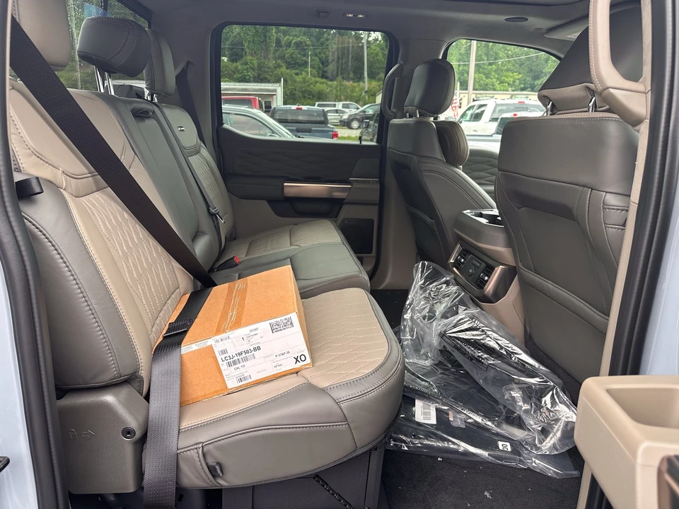 2026 Ford Super Duty 5th Gen - Image 19 of 31