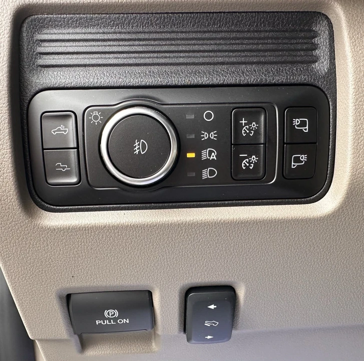 2026 Ford Super Duty 5th Gen - Image 21 of 31