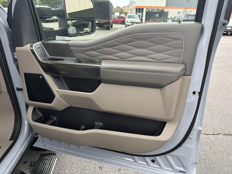 2026 Ford Super Duty 5th Gen - Image 15 of 31