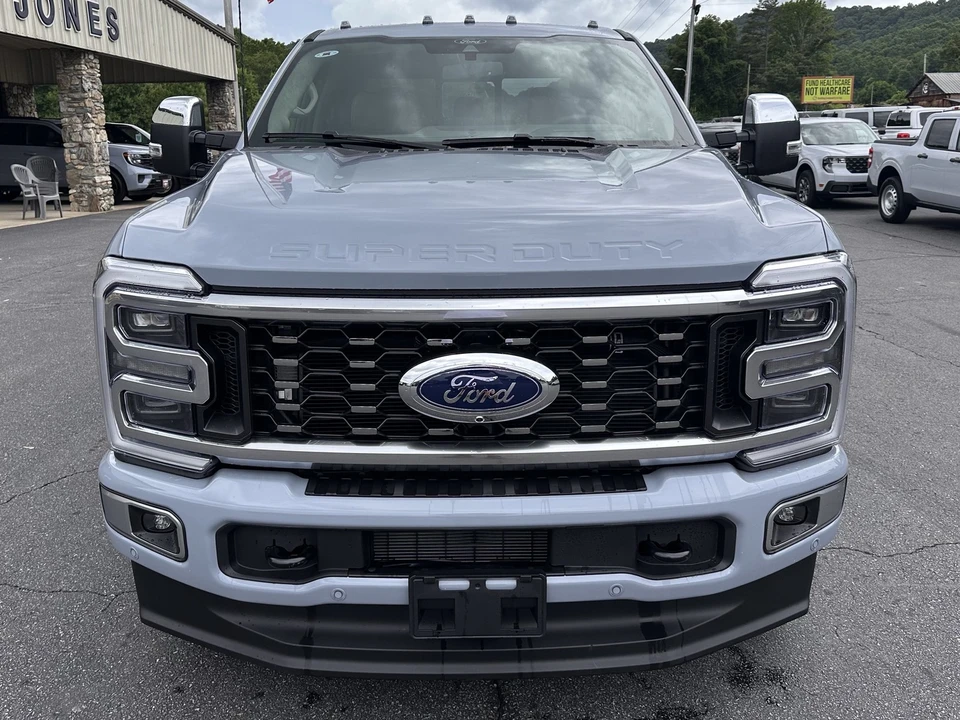 2026 Ford Super Duty 5th Gen - Image 3 of 31