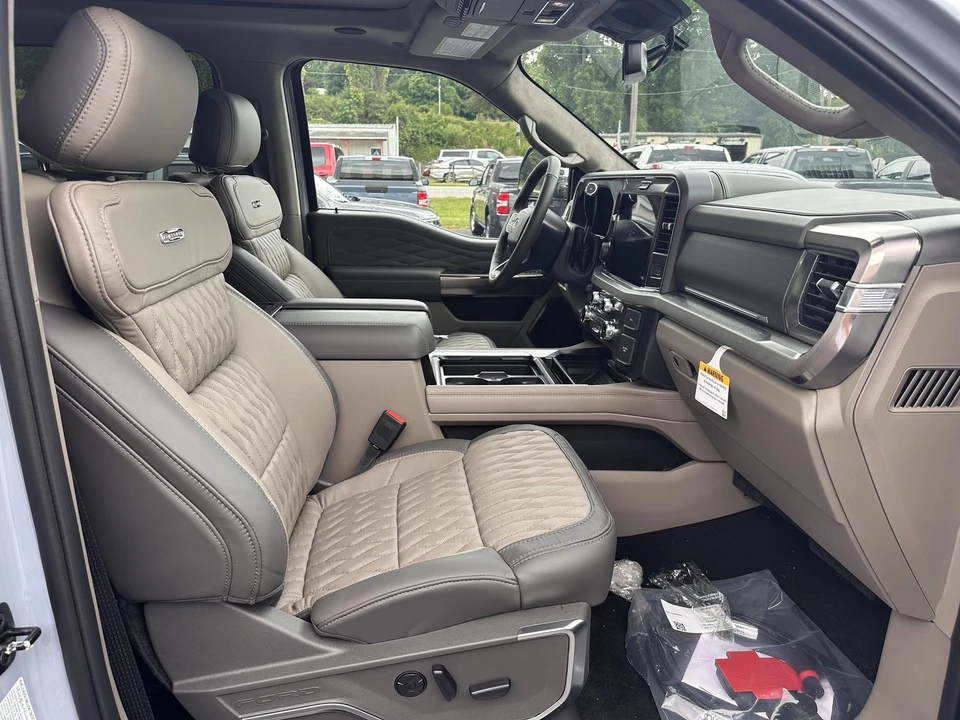 2026 Ford Super Duty 5th Gen - Image 16 of 31