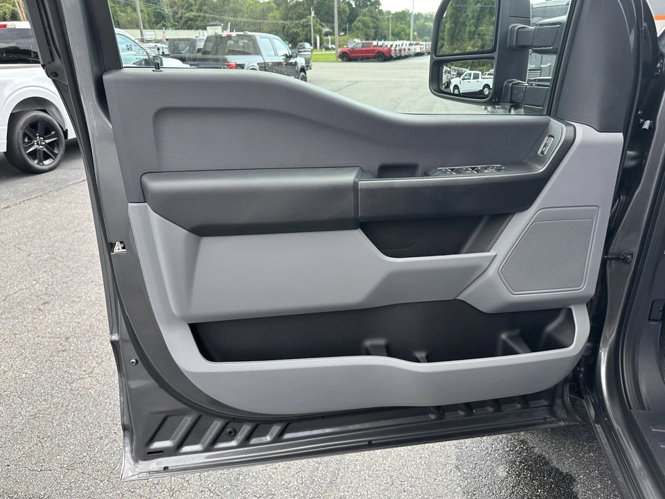 2026 Ford Super Duty 5th Gen - Image 7 of 26