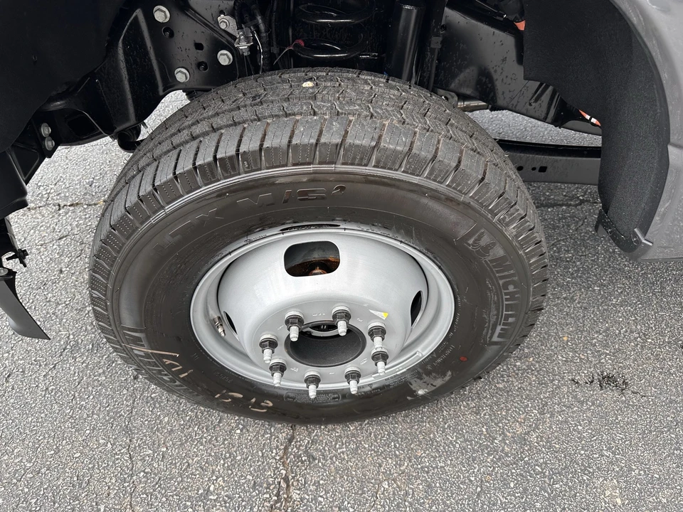 2026 Ford Super Duty 5th Gen - Image 24 of 26