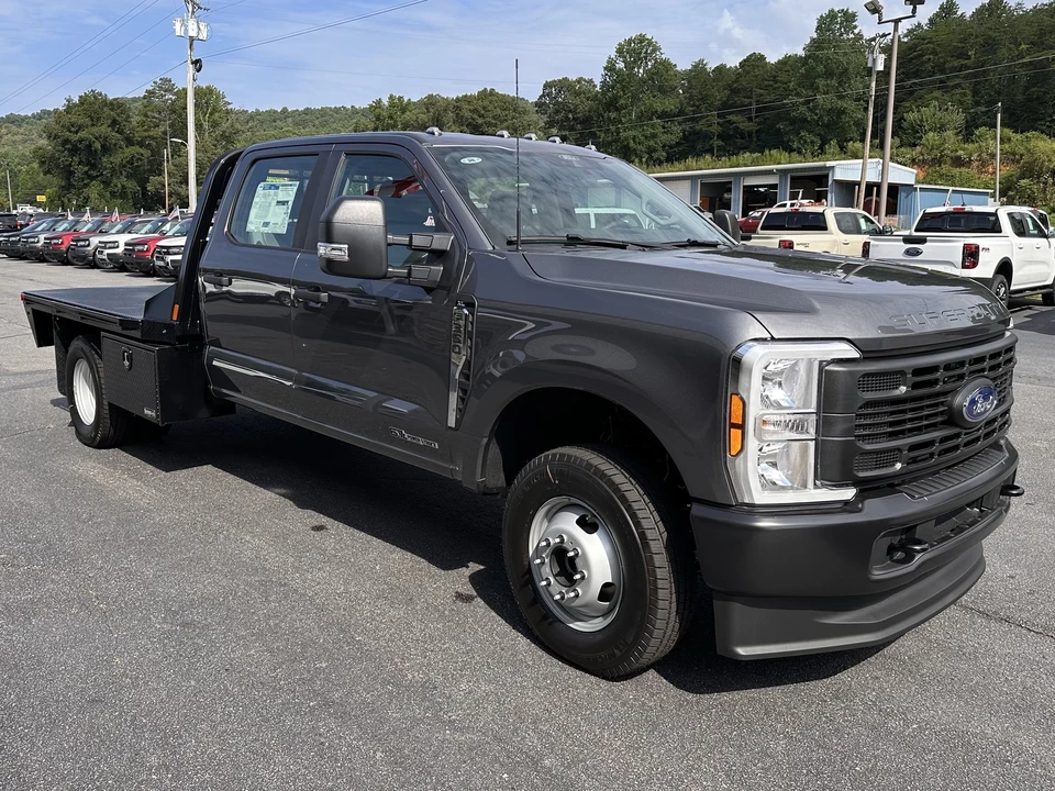 2026 Ford Super Duty 5th Gen - Image 4 of 26