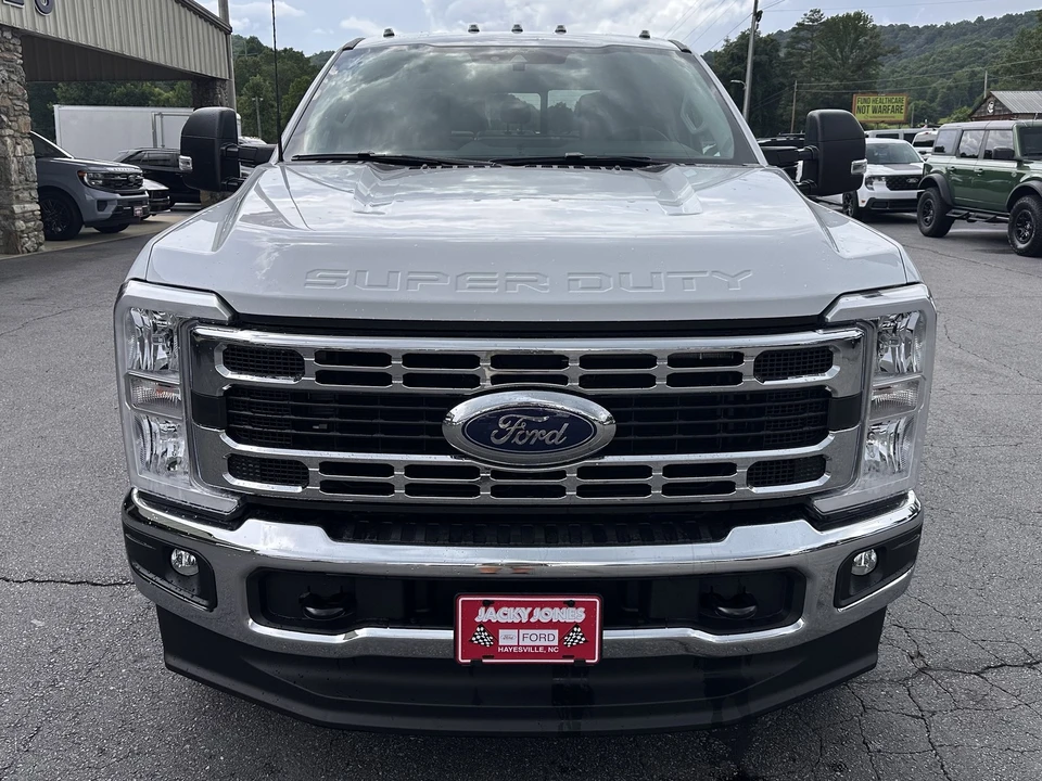 2026 Ford Super Duty 5th Gen - Image 3 of 26