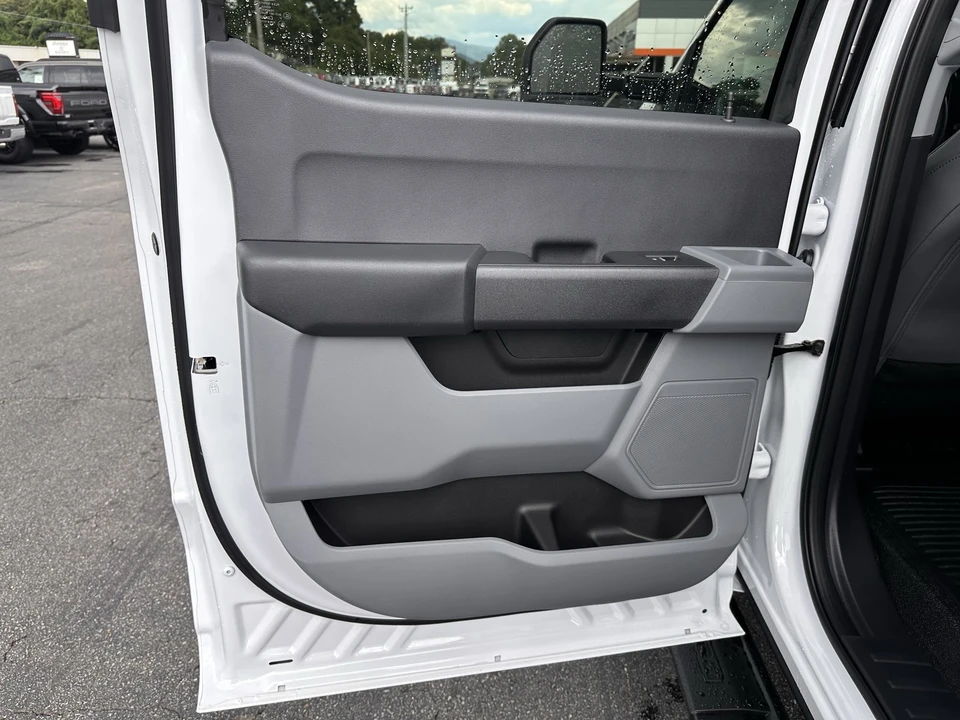 2026 Ford Super Duty 5th Gen - Image 9 of 26