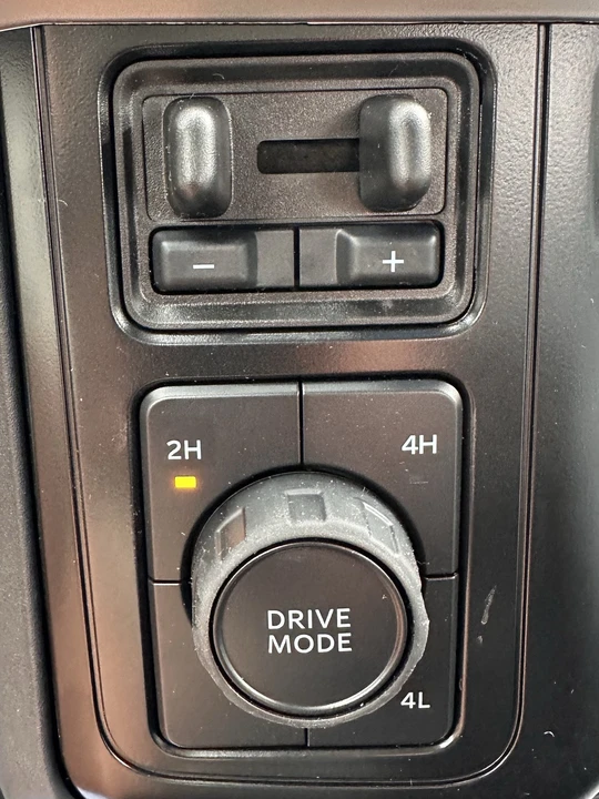 2026 Ford Super Duty 5th Gen - Image 17 of 26