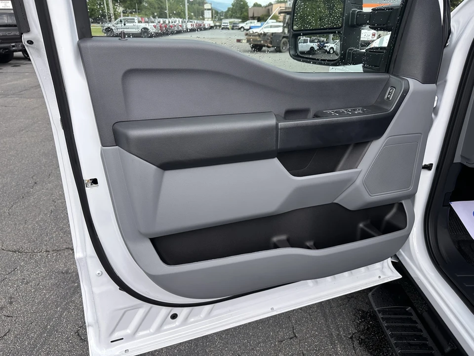 2026 Ford Super Duty 5th Gen - Image 7 of 26