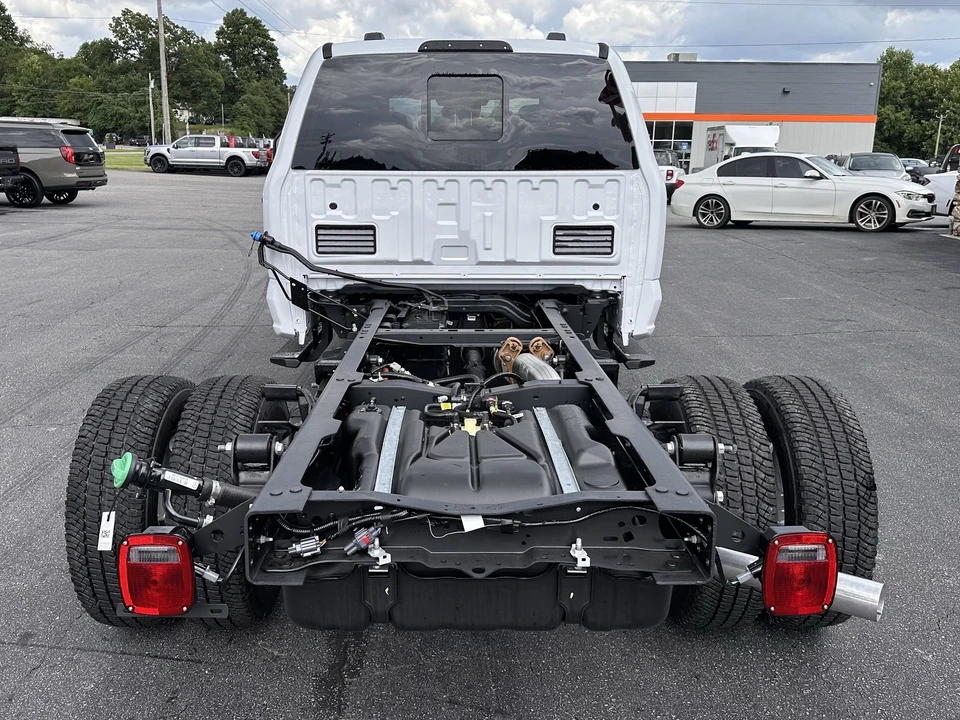 2026 Ford Super Duty 5th Gen - Image 6 of 26