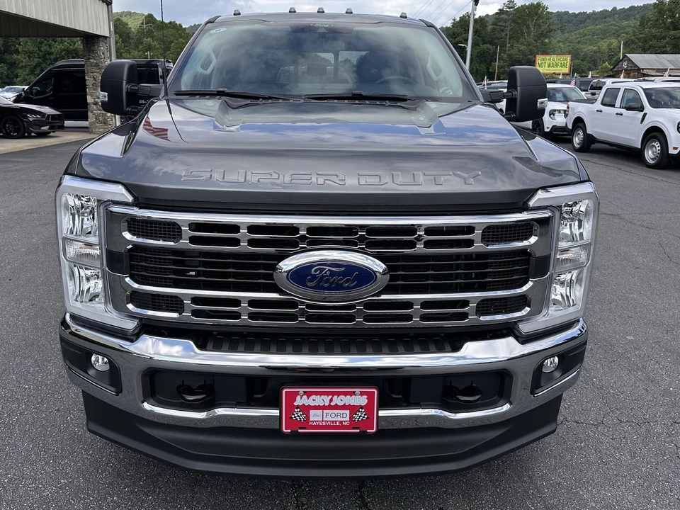 2026 Ford Super Duty 5th Gen - Image 3 of 26