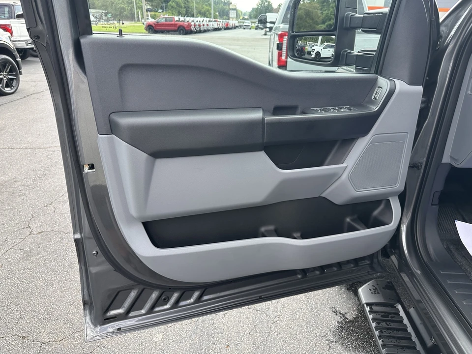 2026 Ford Super Duty 5th Gen - Image 7 of 26