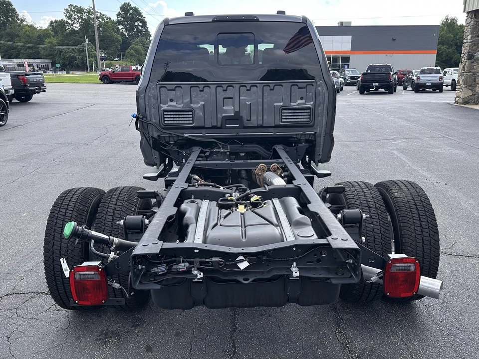 2026 Ford Super Duty 5th Gen - Image 6 of 26