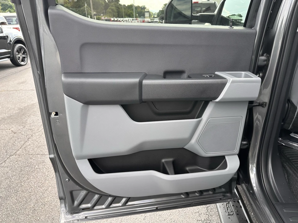 2026 Ford Super Duty 5th Gen - Image 9 of 26