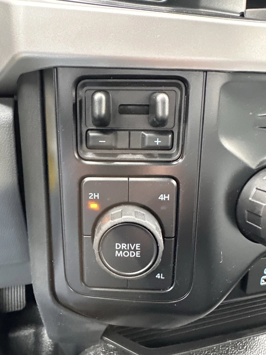 2026 Ford Super Duty 5th Gen - Image 17 of 27
