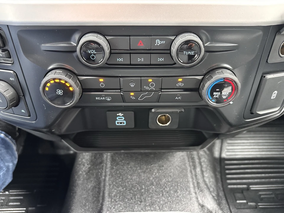 2026 Ford Super Duty 5th Gen - Image 23 of 27