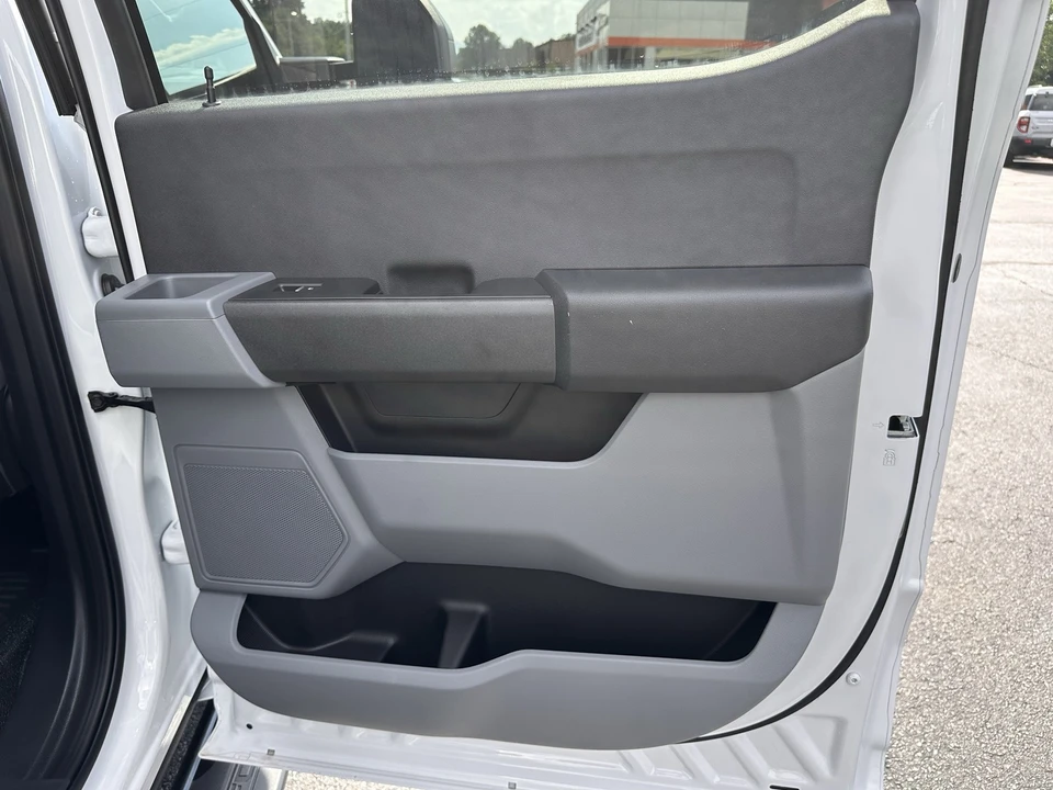 2026 Ford Super Duty 5th Gen - Image 14 of 27