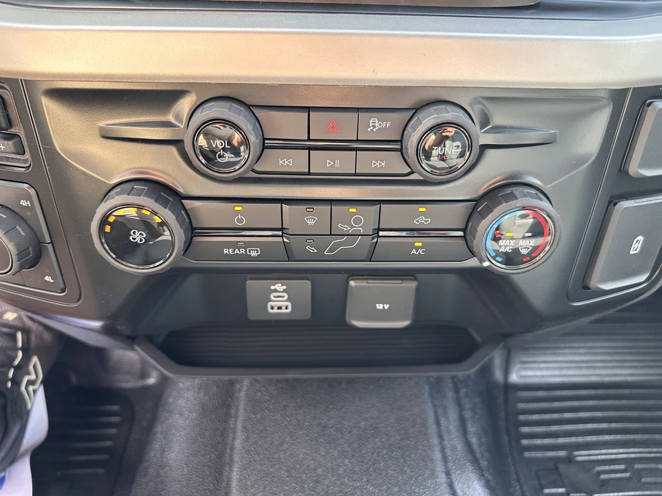 2026 Ford Super Duty 5th Gen - Image 23 of 27