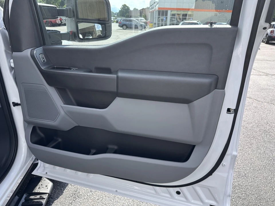 2026 Ford Super Duty 5th Gen - Image 12 of 27