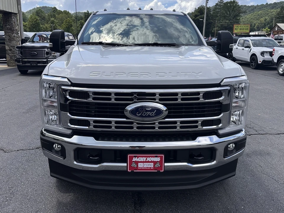 2026 Ford Super Duty 5th Gen - Image 3 of 27
