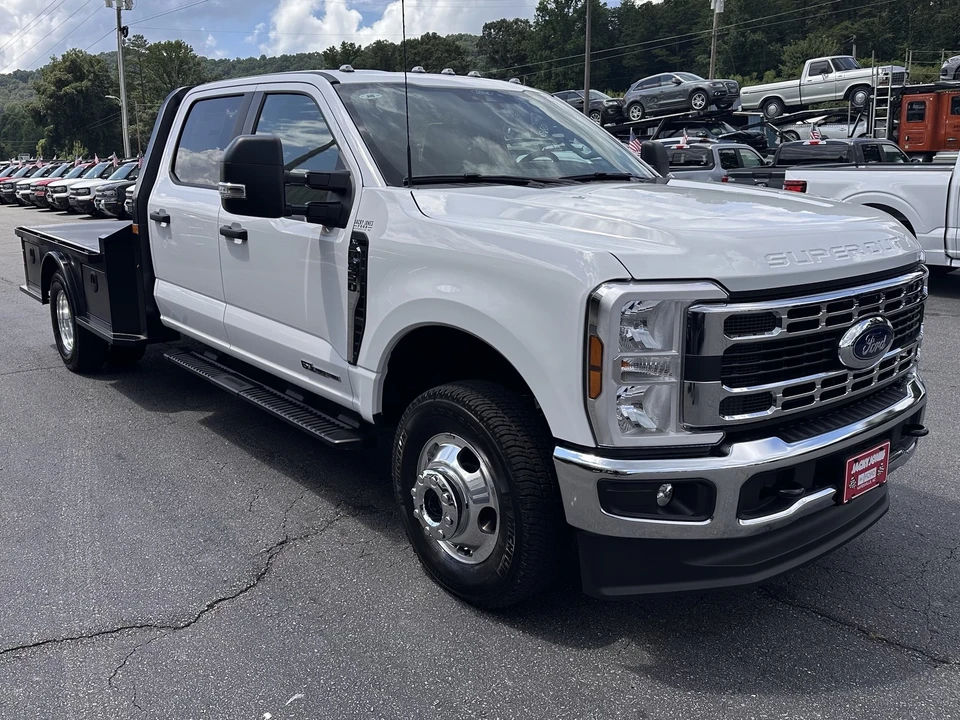 2026 Ford Super Duty 5th Gen - Image 4 of 27