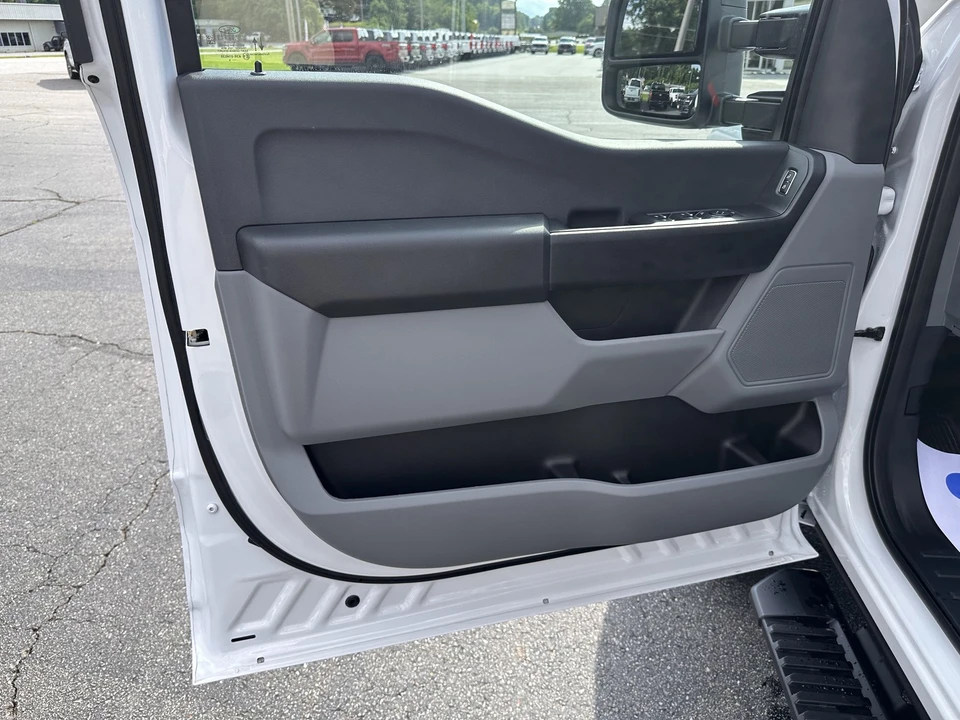 2026 Ford Super Duty 5th Gen - Image 7 of 27